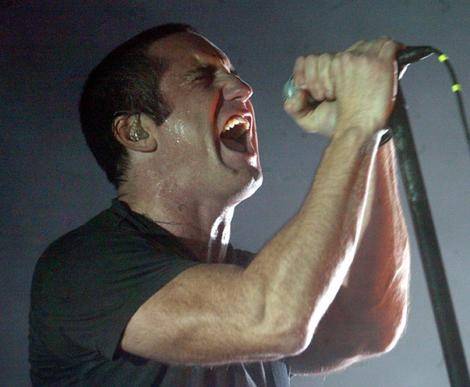 singer_micjpg