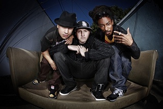 UXRHTVSNEXQU-320x240